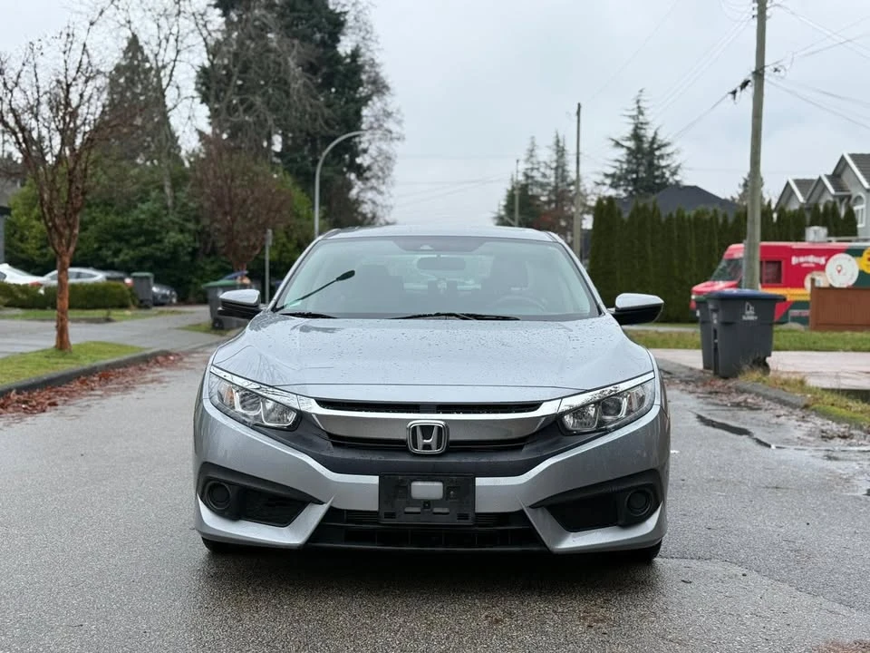 2018 Honda Civic 10th Gen - Image 5 of 13