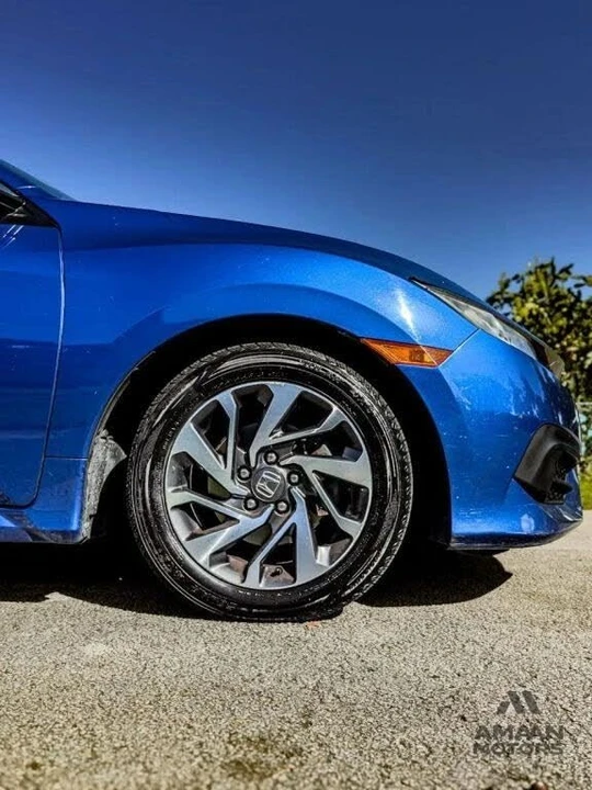 2018 Honda Civic 10th Gen - Image 17 of 19