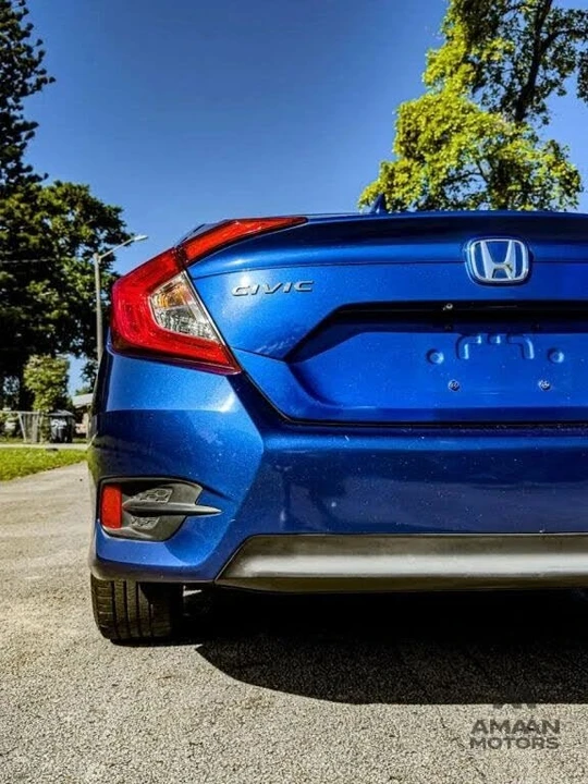 2018 Honda Civic 10th Gen - Image 11 of 19