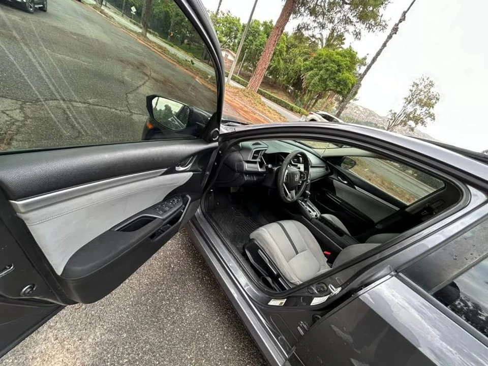 2018 Honda Civic 10th Gen - Image 7 of 8