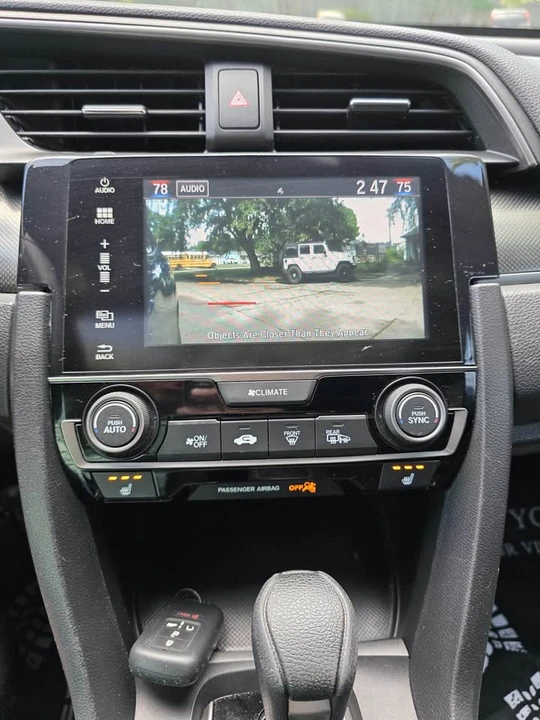 2018 Honda Civic 10th Gen - Image 13 of 16