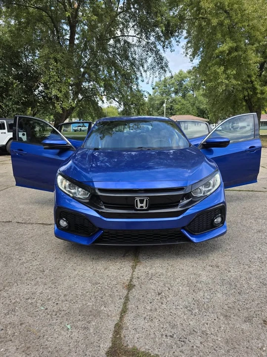 2018 Honda Civic 10th Gen - Image 8 of 16