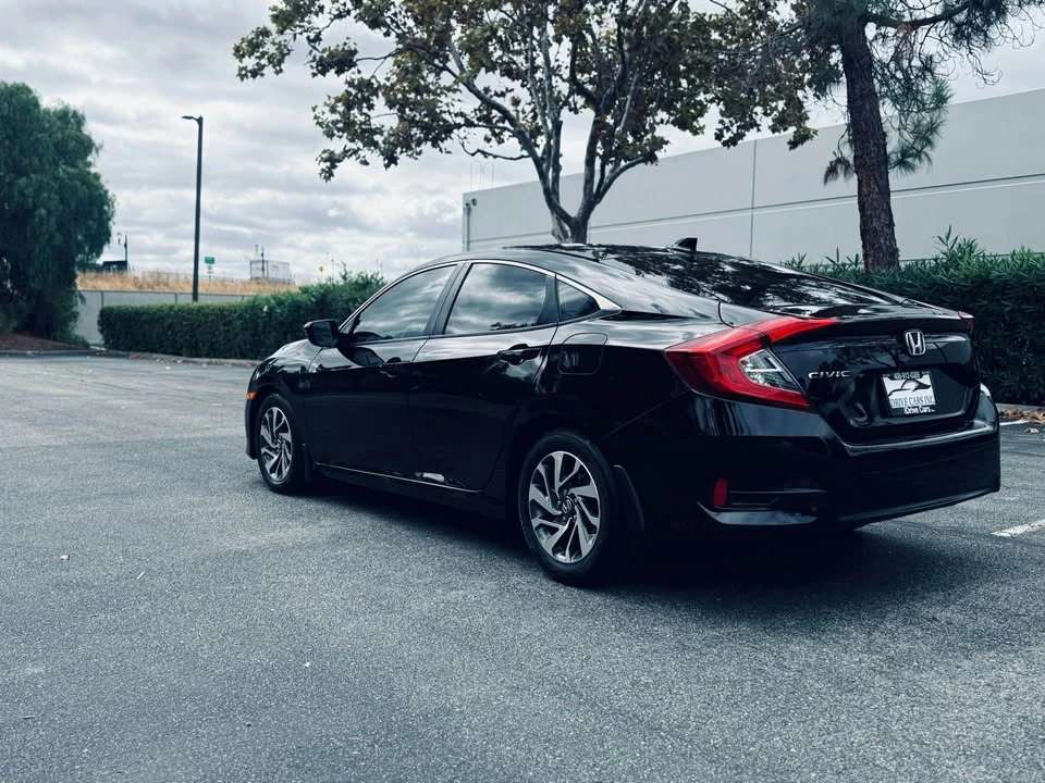 2018 Honda Civic 10th Gen - Image 2 of 20
