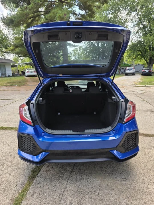 2018 Honda Civic 10th Gen - Image 9 of 16