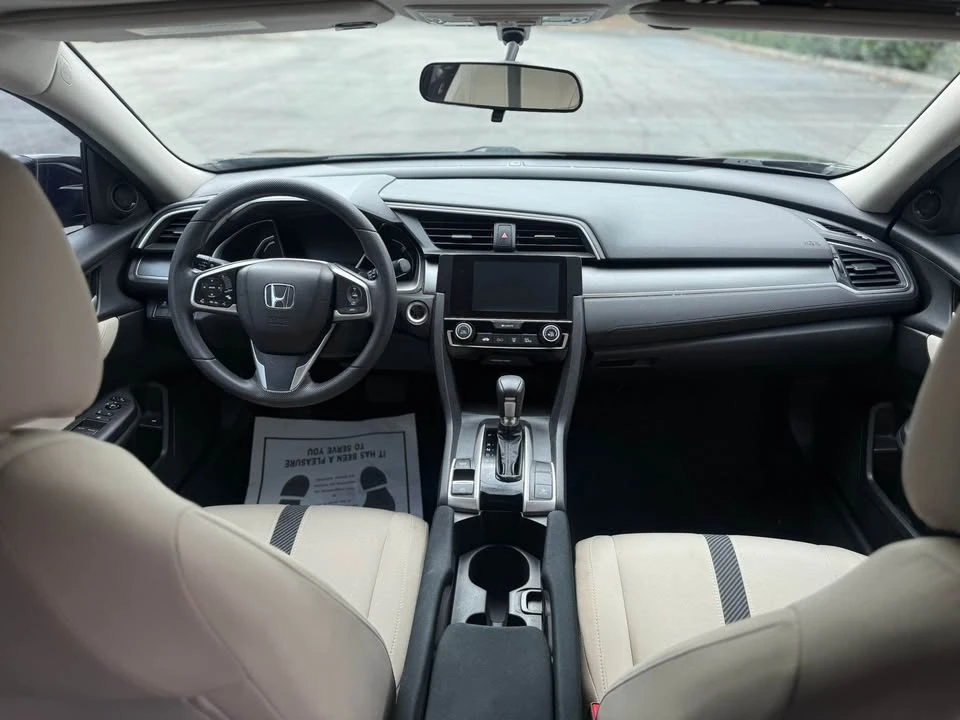 2018 Honda Civic 10th Gen - Image 9 of 20