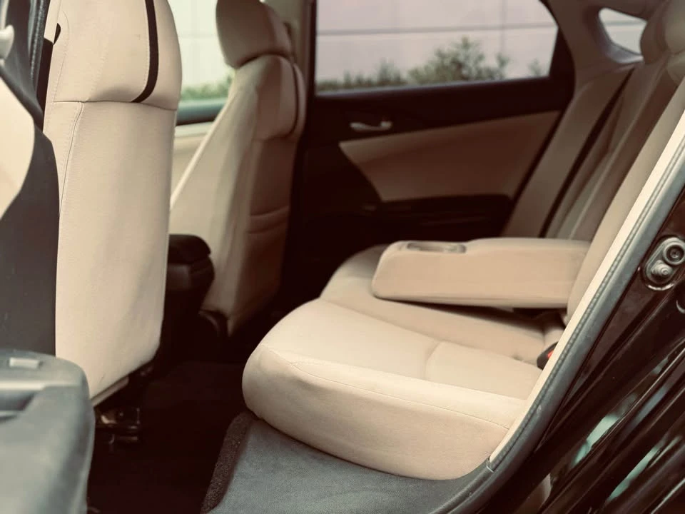2018 Honda Civic 10th Gen - Image 8 of 20