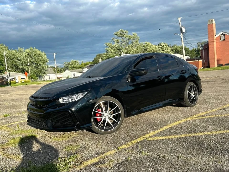 2018 Honda Civic 10th Gen - Image 2 of 7