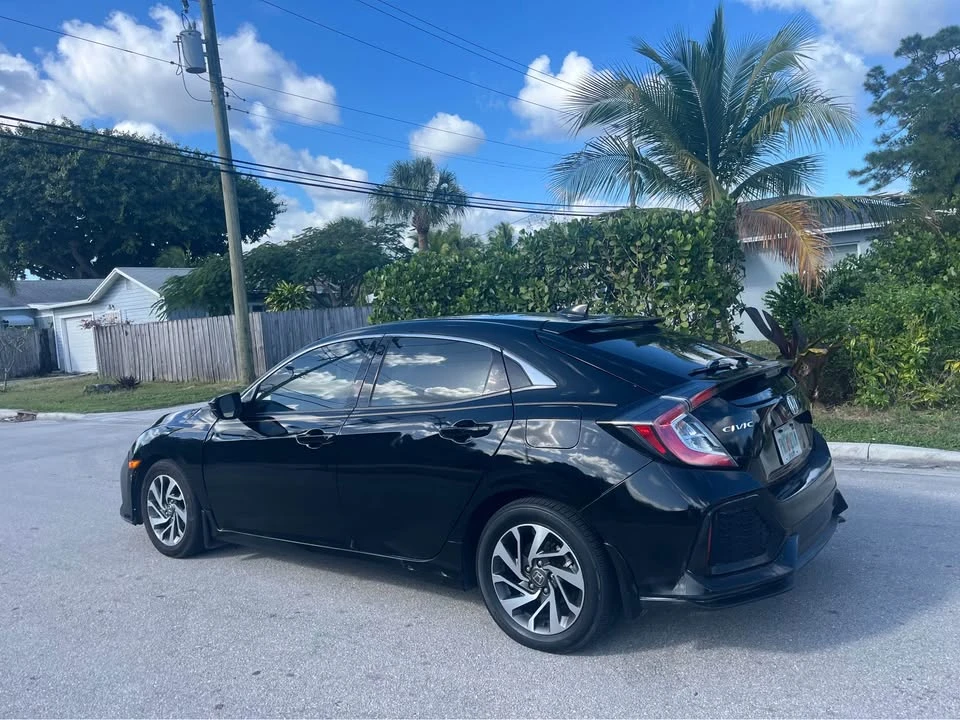 2018 Honda Civic 10th Gen - Image 5 of 8