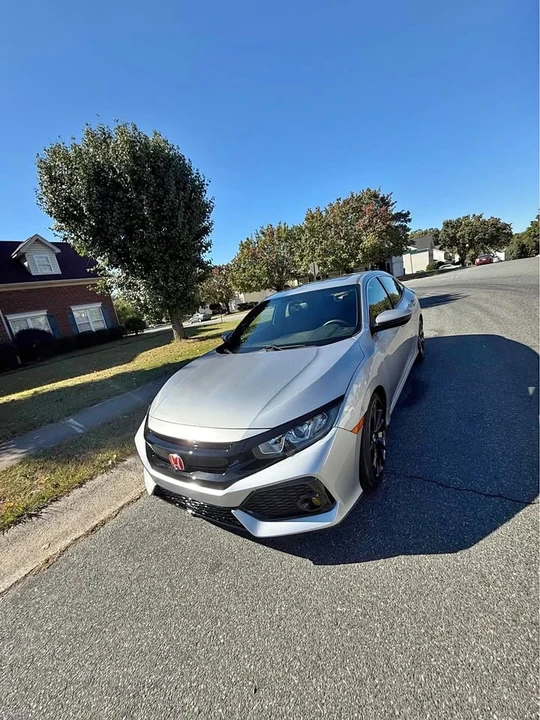 2018 Honda Civic 10th Gen - Image 2 of 15
