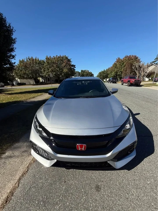 2018 Honda Civic 10th Gen - Image 6 of 15