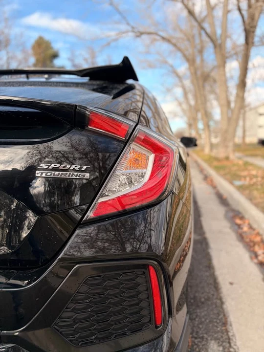 2018 Honda Civic 10th Gen - Image 8 of 19