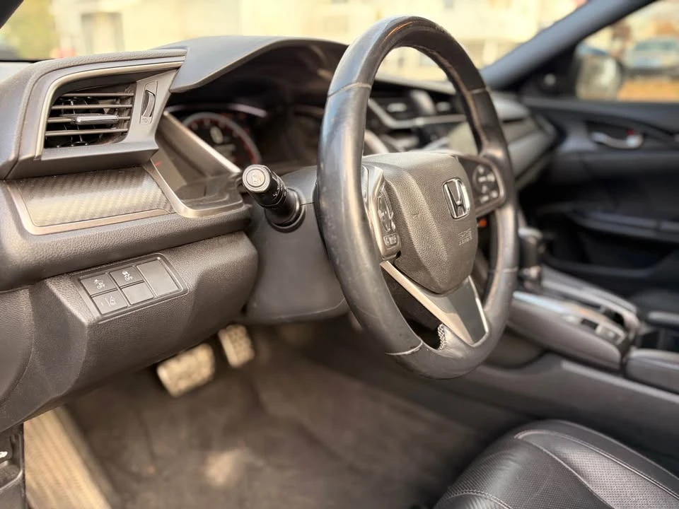 2018 Honda Civic 10th Gen - Image 19 of 19
