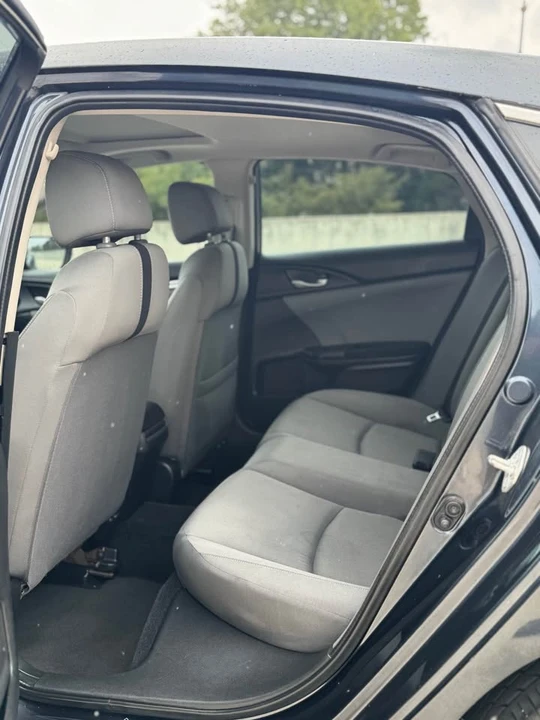2018 Honda Civic 10th Gen - Image 10 of 12
