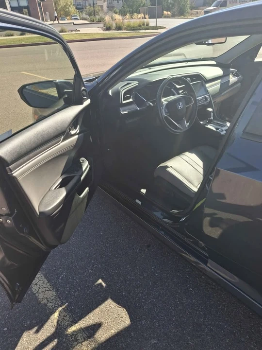 2018 Honda Civic 10th Gen - Image 8 of 10