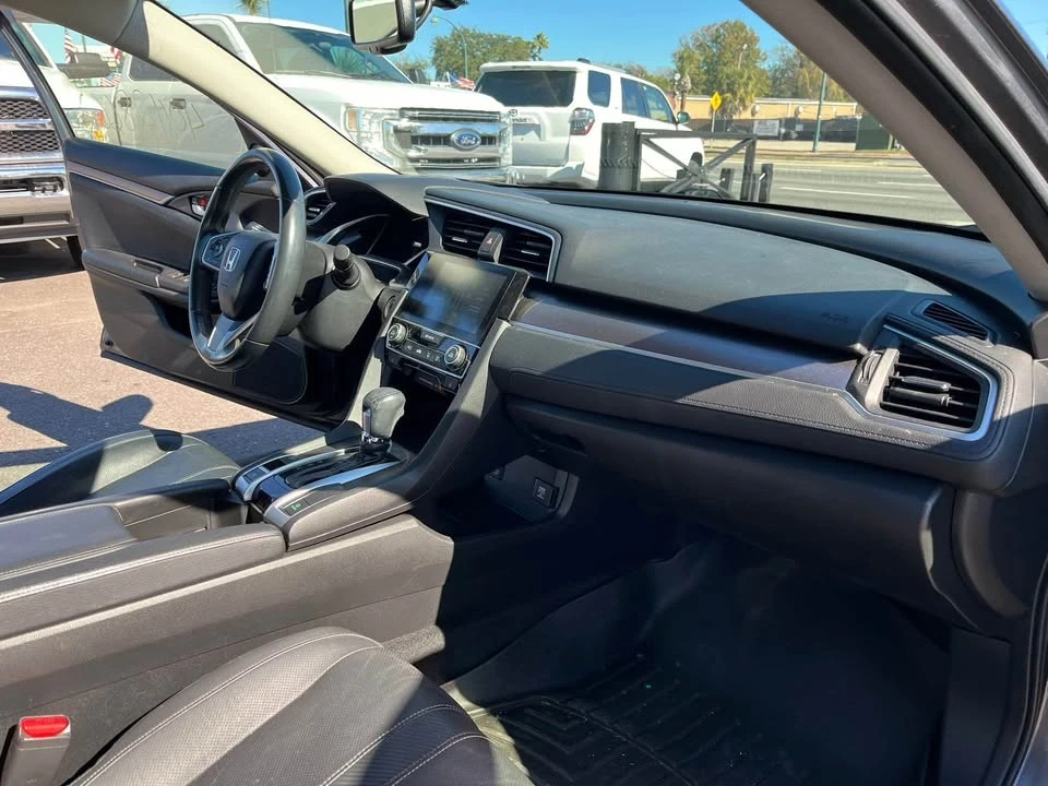 2018 Honda Civic 10th Gen - Image 7 of 12