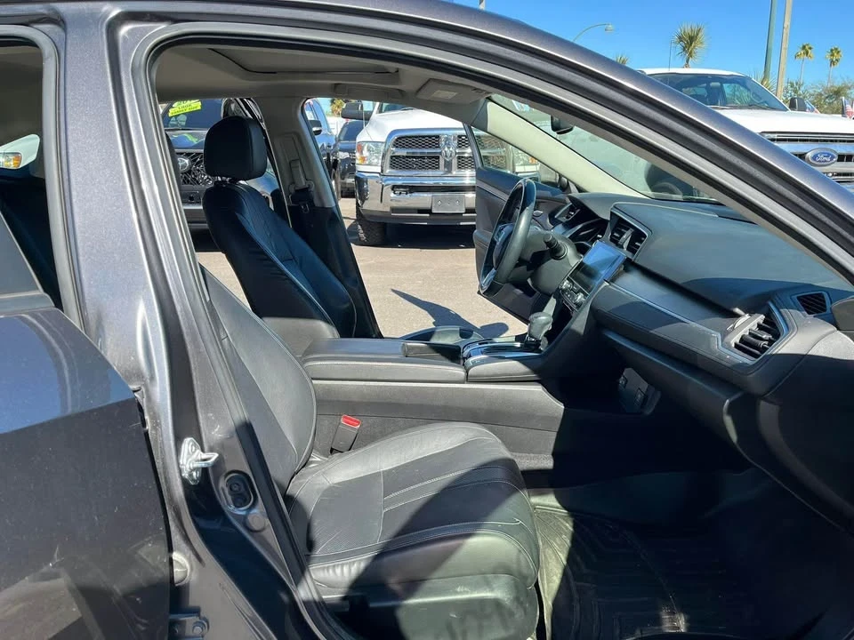 2018 Honda Civic 10th Gen - Image 9 of 12