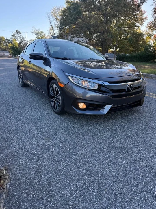 2018 Honda Civic 10th Gen - Image 4 of 15