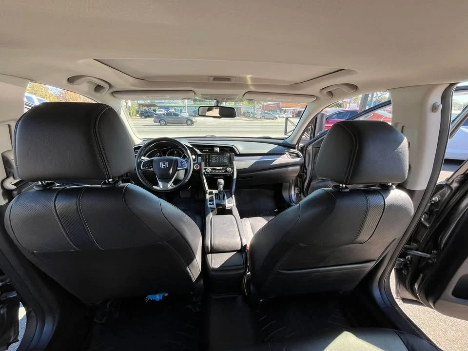2018 Honda Civic 10th Gen - Image 10 of 12