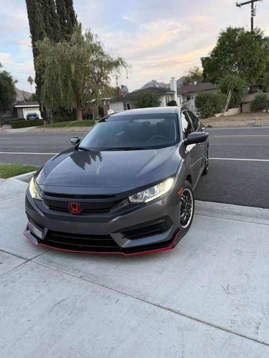 2018 Honda Civic 10th Gen - Image 2 of 15
