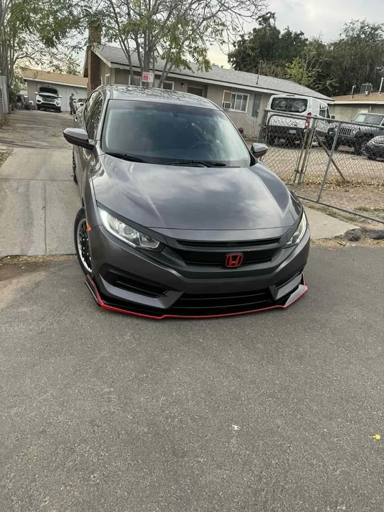 2018 Honda Civic 10th Gen - Image 12 of 15