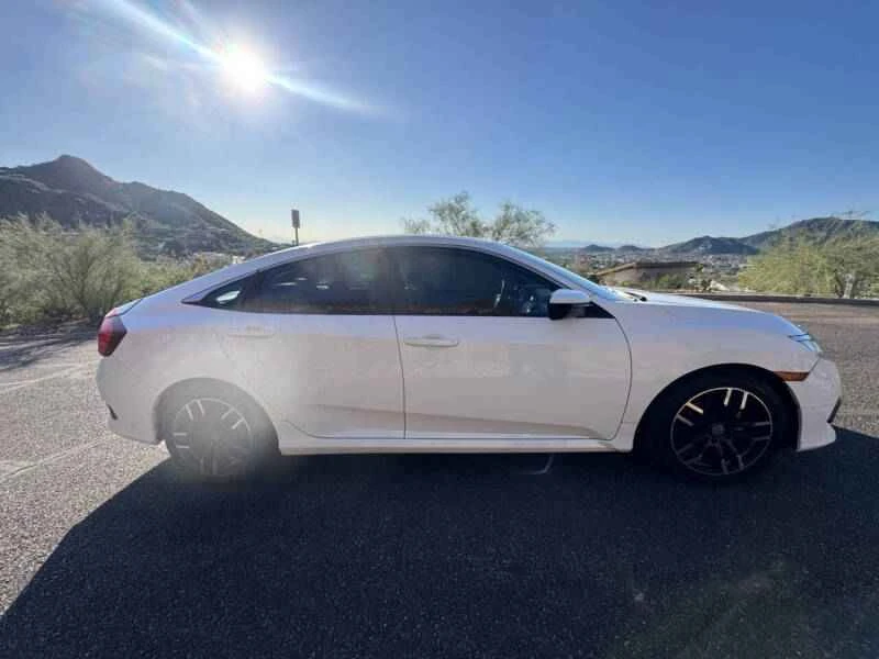 2018 Honda Civic 10th Gen - Image 2 of 16
