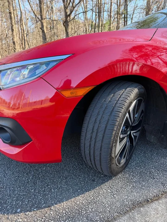 2018 Honda Civic 10th Gen - Image 5 of 19