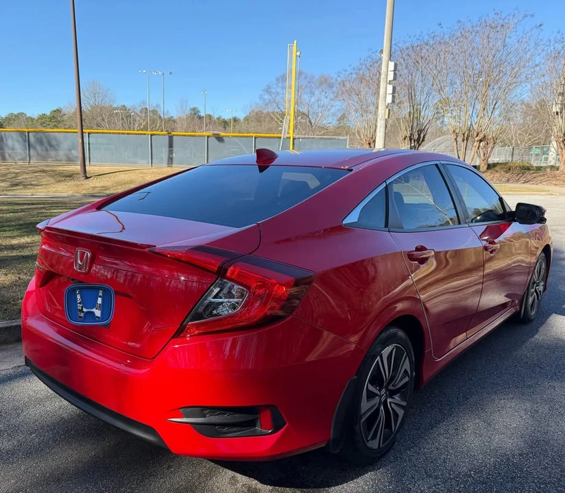 2018 Honda Civic 10th Gen - Image 6 of 19