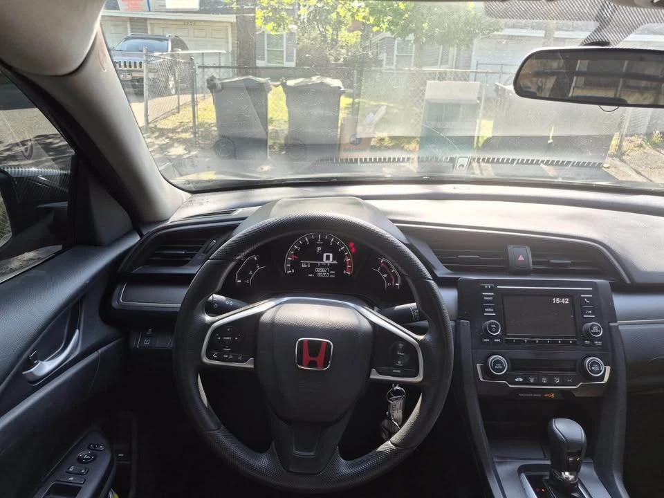 2018 Honda Civic 10th Gen - Image 4 of 6