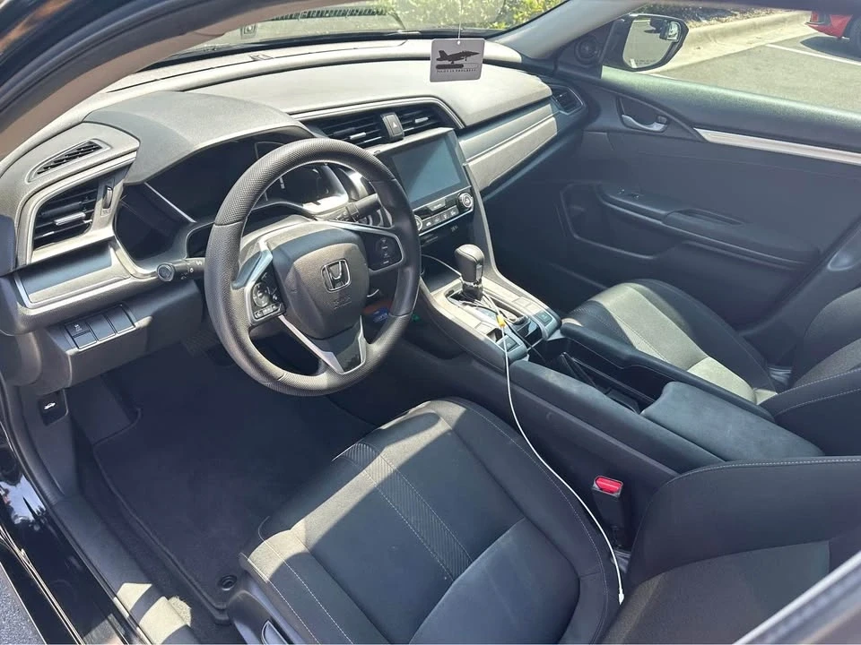 2018 Honda Civic 10th Gen - Image 6 of 10