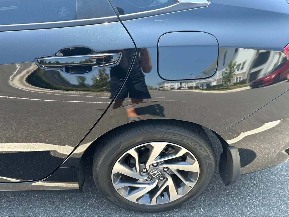 2018 Honda Civic 10th Gen - Image 4 of 10