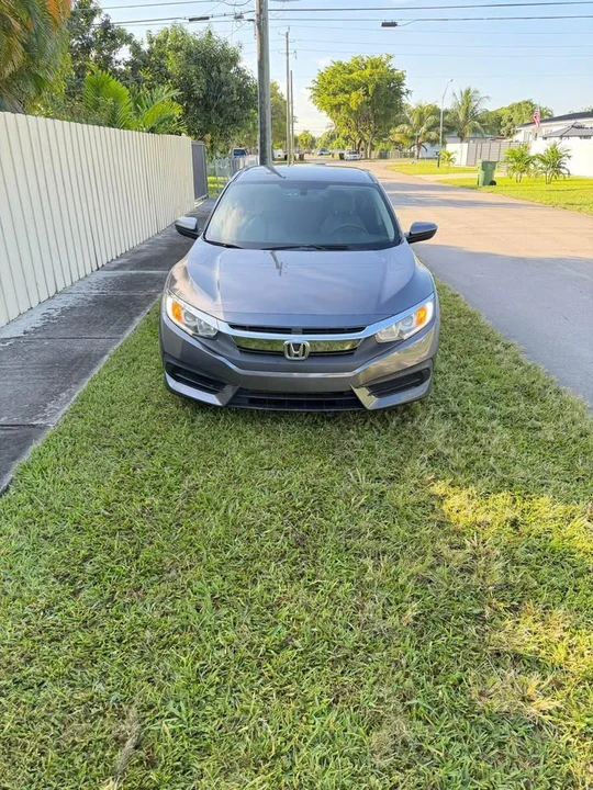 2018 Honda Civic 10th Gen - Image 2 of 20