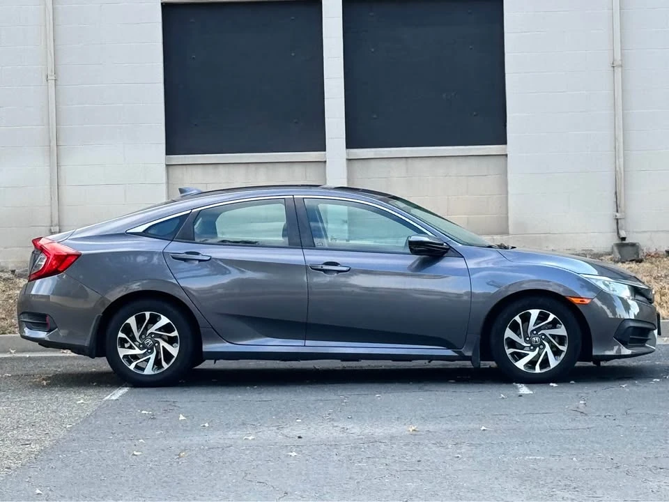 2018 Honda Civic 10th Gen - Image 4 of 15