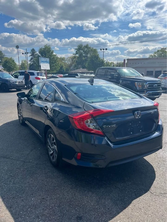 2018 Honda Civic 10th Gen - Image 4 of 12