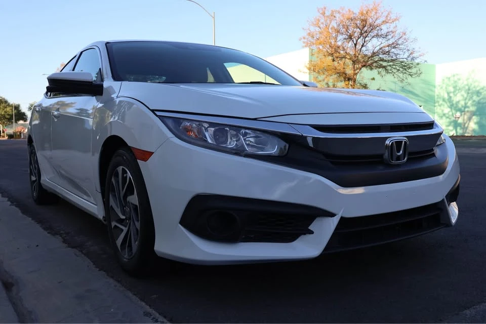 2018 Honda Civic 10th Gen - Image 2 of 10