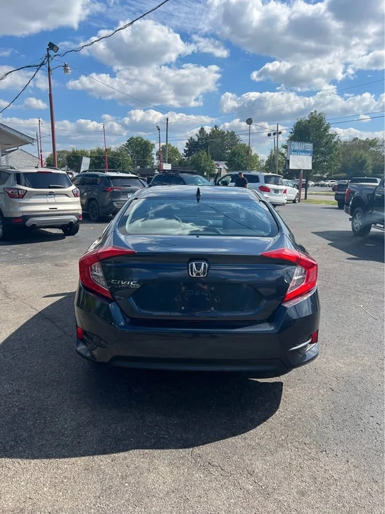 2018 Honda Civic 10th Gen - Image 5 of 12