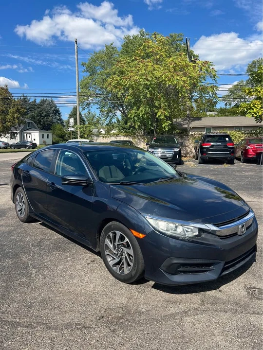2018 Honda Civic 10th Gen - Image 8 of 12