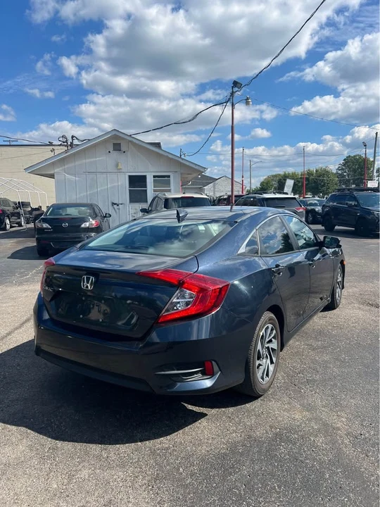 2018 Honda Civic 10th Gen - Image 6 of 12