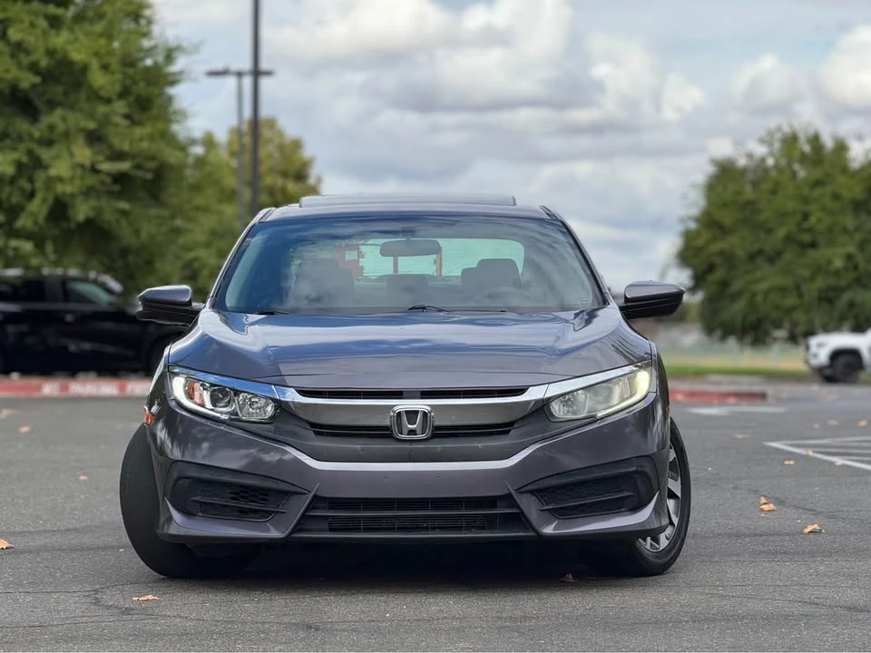 2018 Honda Civic 10th Gen - Image 18 of 19