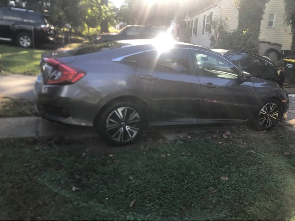 2018 Honda Civic 10th Gen - Image 5 of 6