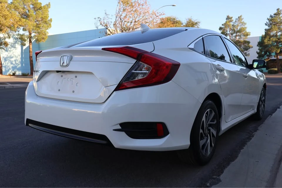 2018 Honda Civic 10th Gen - Image 3 of 10