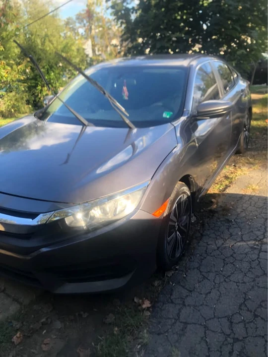 2018 Honda Civic 10th Gen - Image 2 of 6