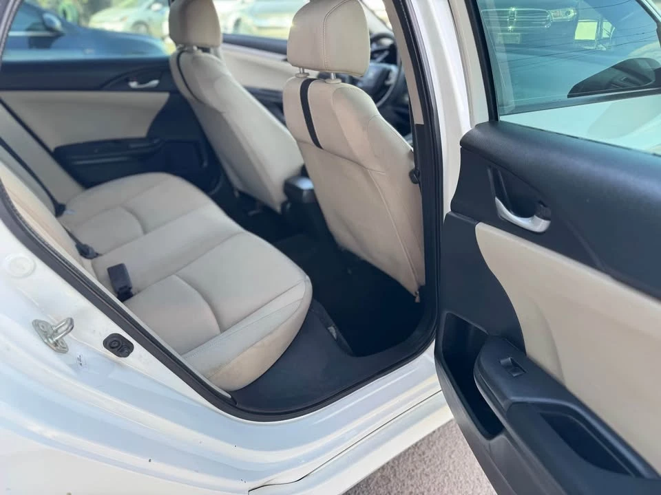 2018 Honda Civic 10th Gen - Image 7 of 9