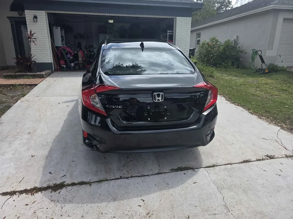 2018 Honda Civic 10th Gen - Image 2 of 12