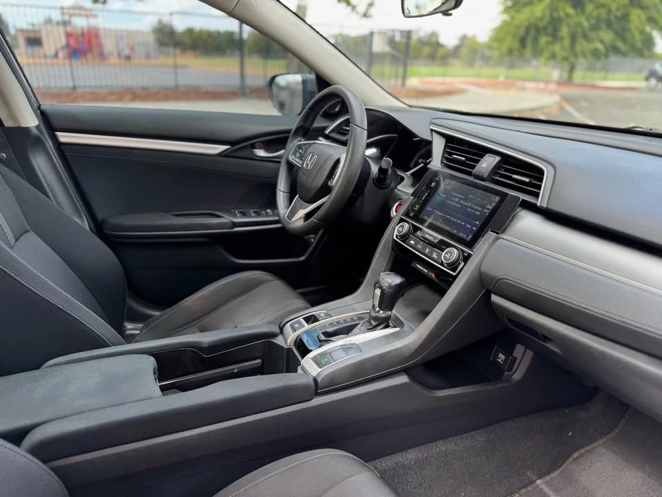 2018 Honda Civic 10th Gen - Image 14 of 19