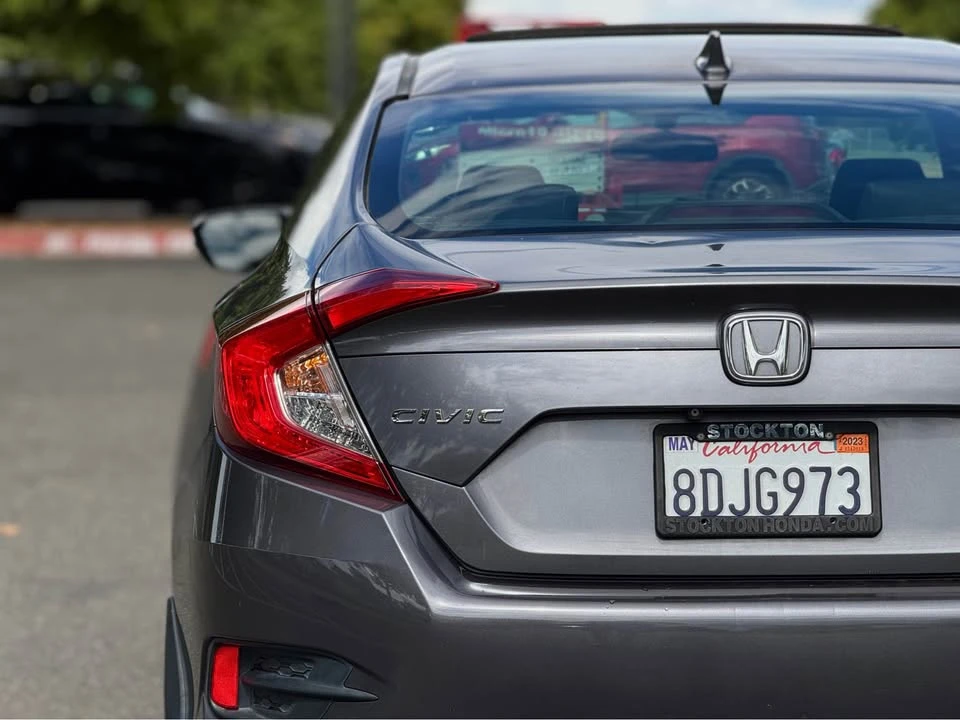 2018 Honda Civic 10th Gen - Image 7 of 19