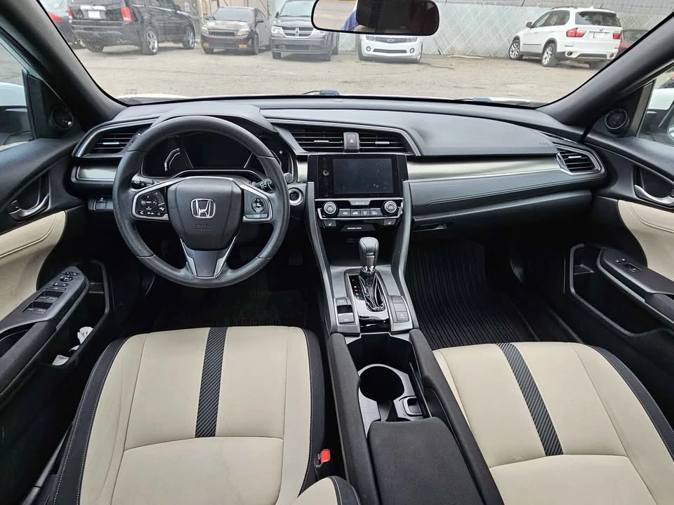 2018 Honda Civic 10th Gen - Image 9 of 16