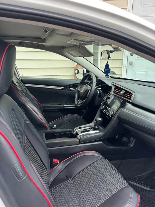 2018 Honda Civic 10th Gen - Image 4 of 7