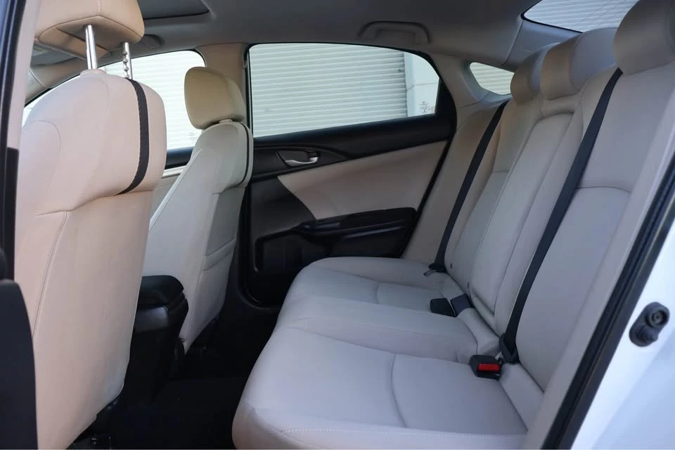 2018 Honda Civic 10th Gen - Image 6 of 10