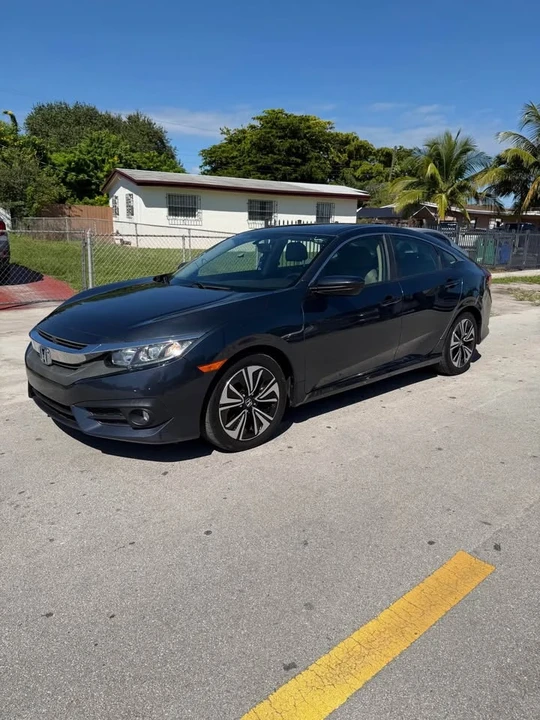 2018 Honda Civic 10th Gen - Image 6 of 16