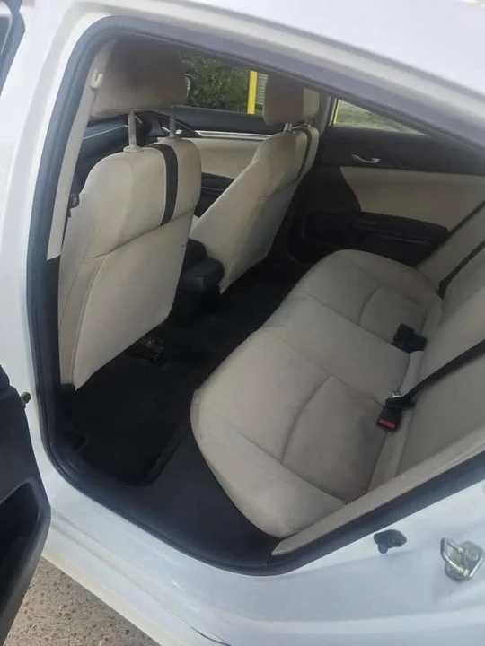 2018 Honda Civic 10th Gen - Image 7 of 10